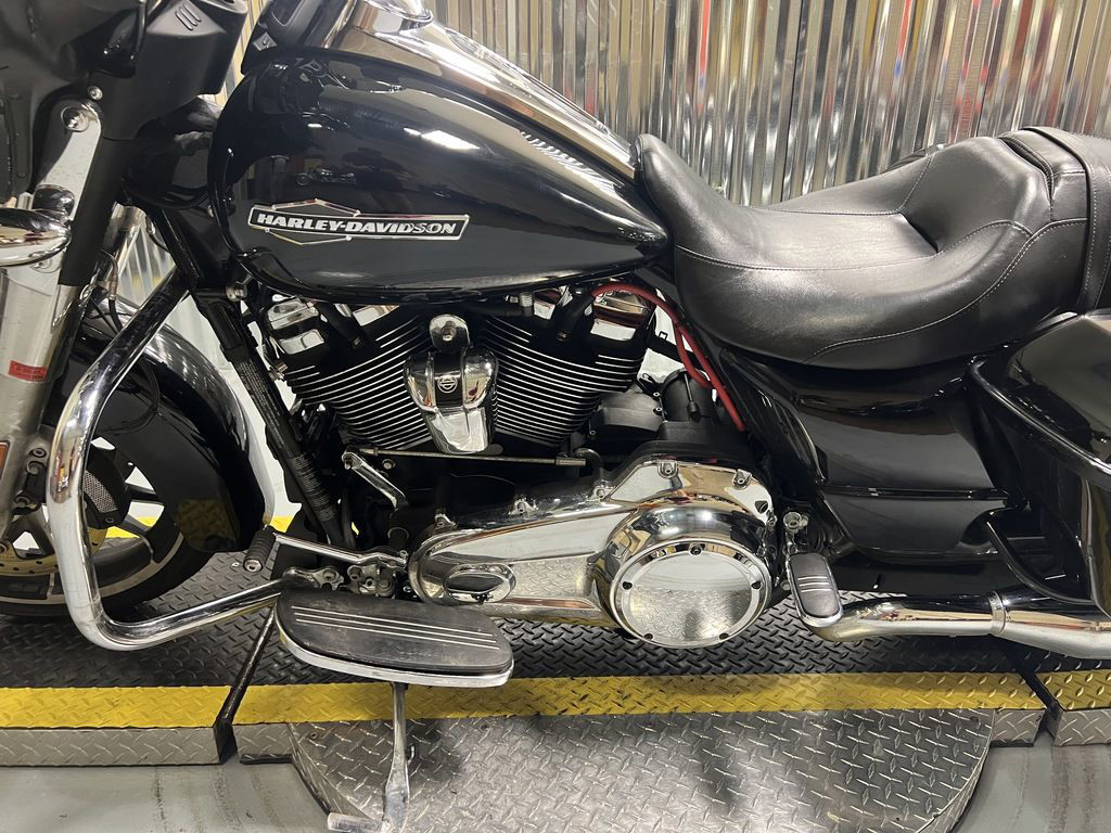 Street Glide®