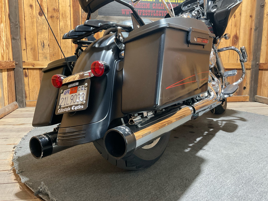 Road Glide® Custom