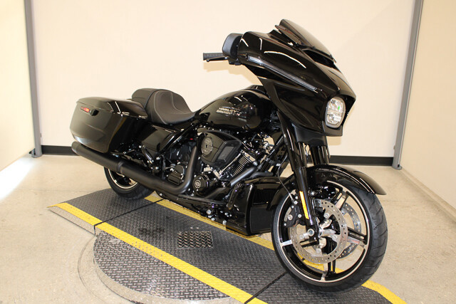 Street Glide®