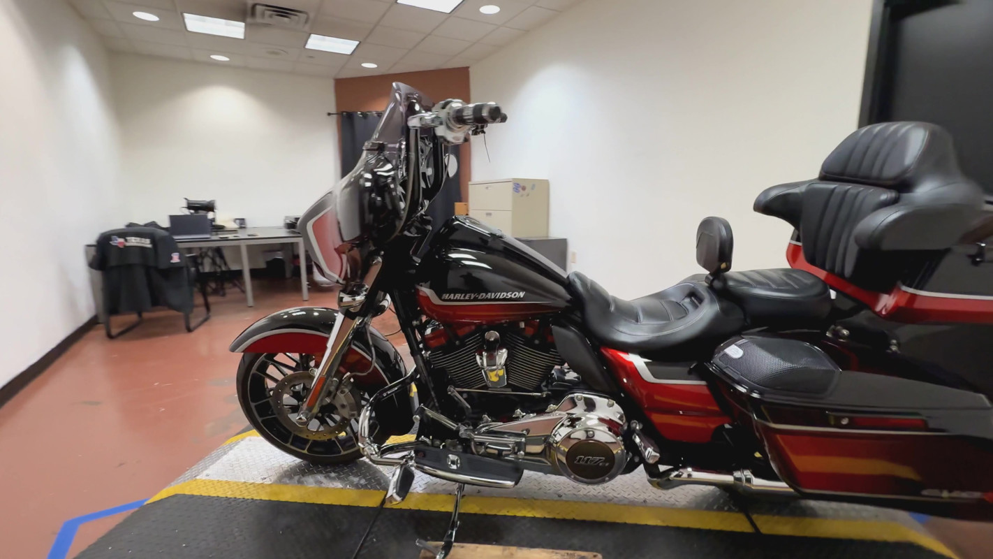 CVO® Street Glide®