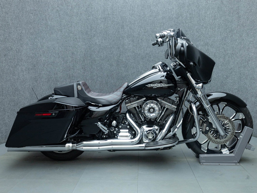 Street Glide®