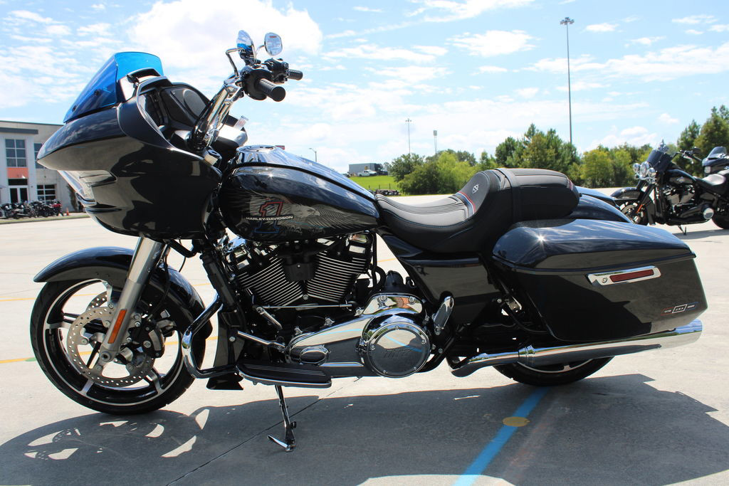 Road Glide®