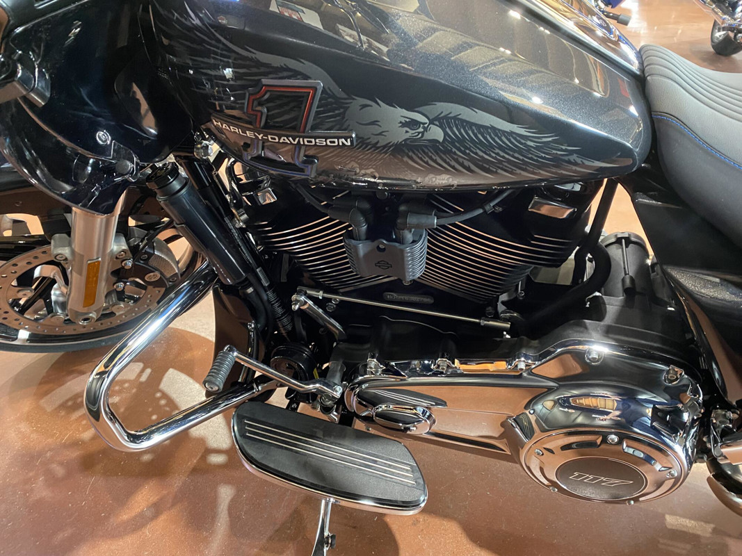 Road Glide®