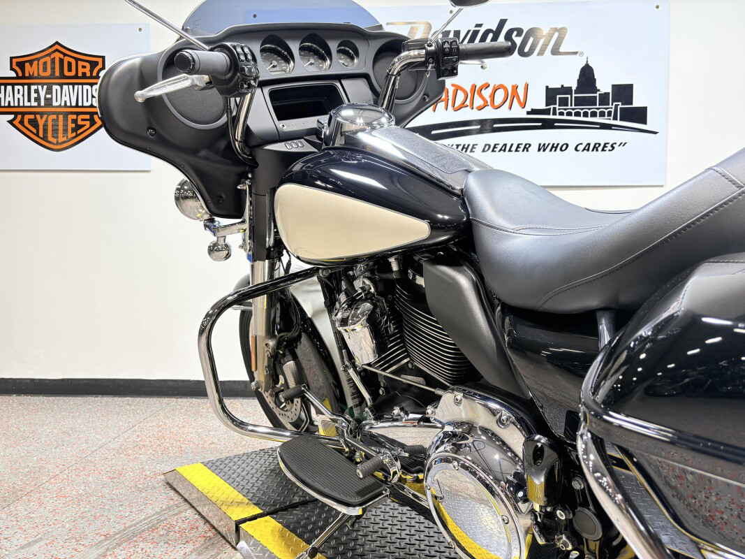 Electra Glide® Police