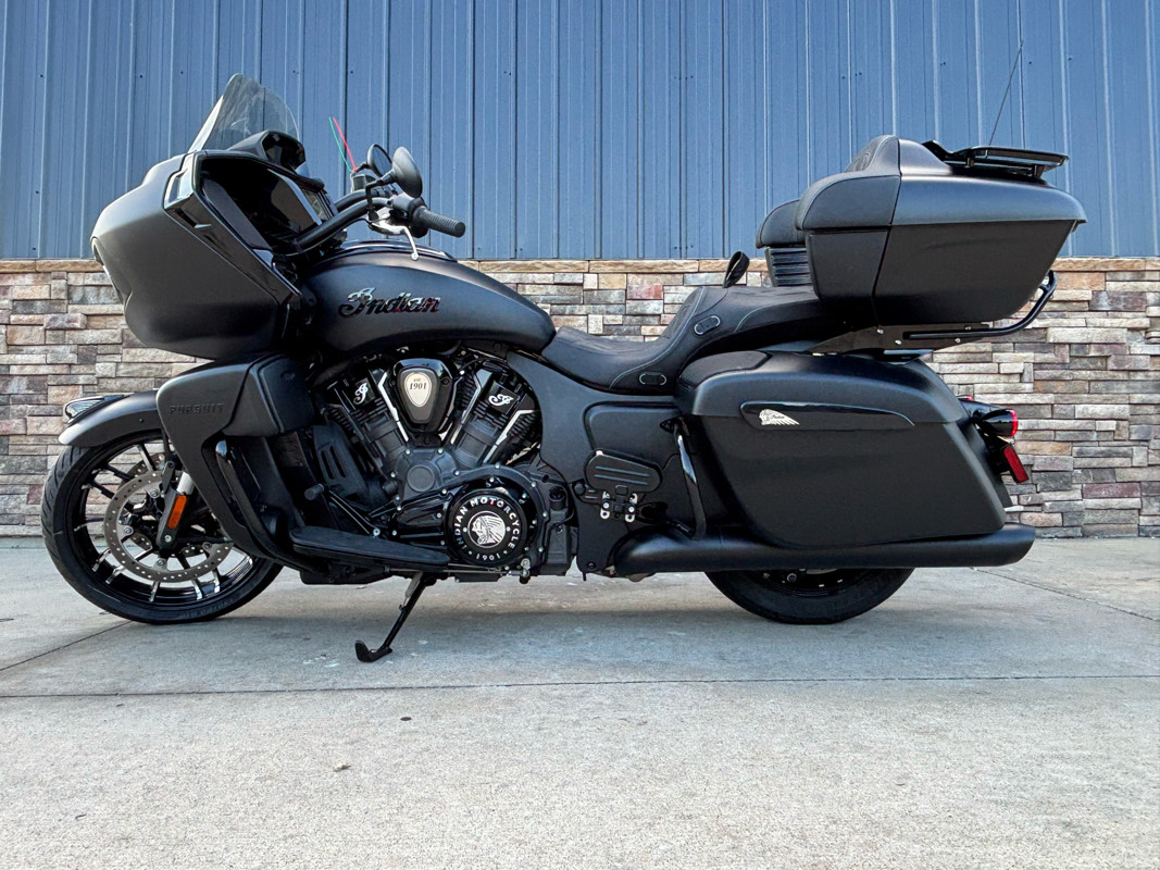 Pursuit Dark Horse
