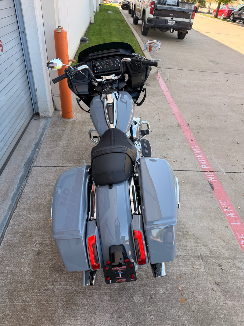 Road Glide®