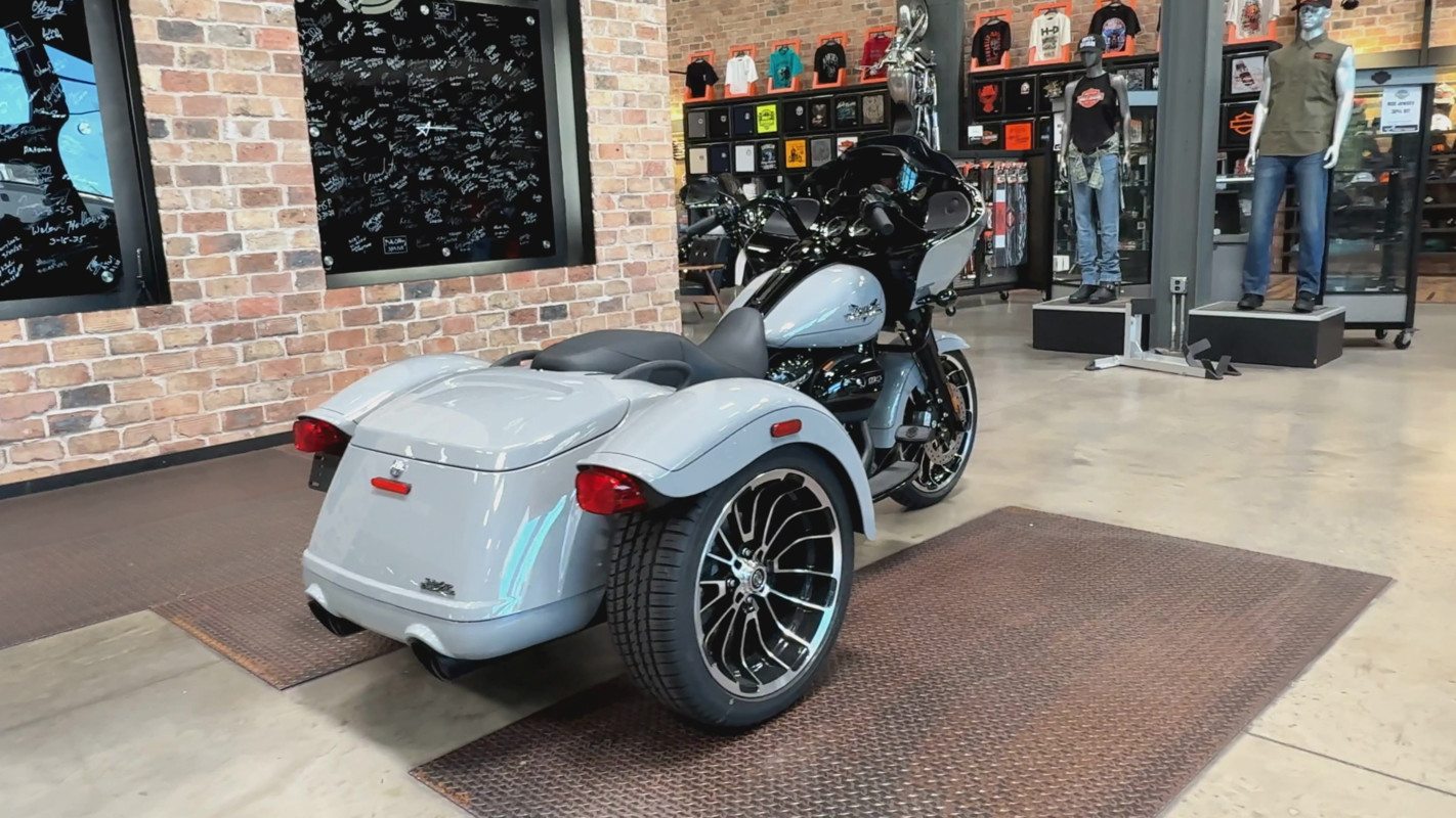 Road Glide® 3