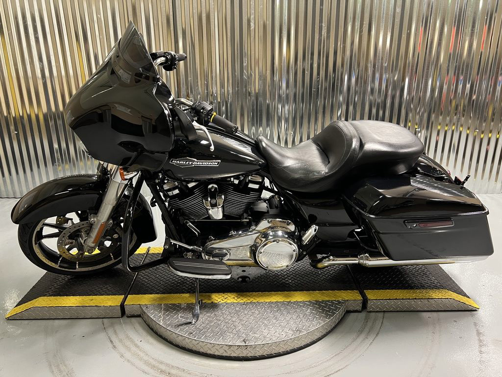 Street Glide®