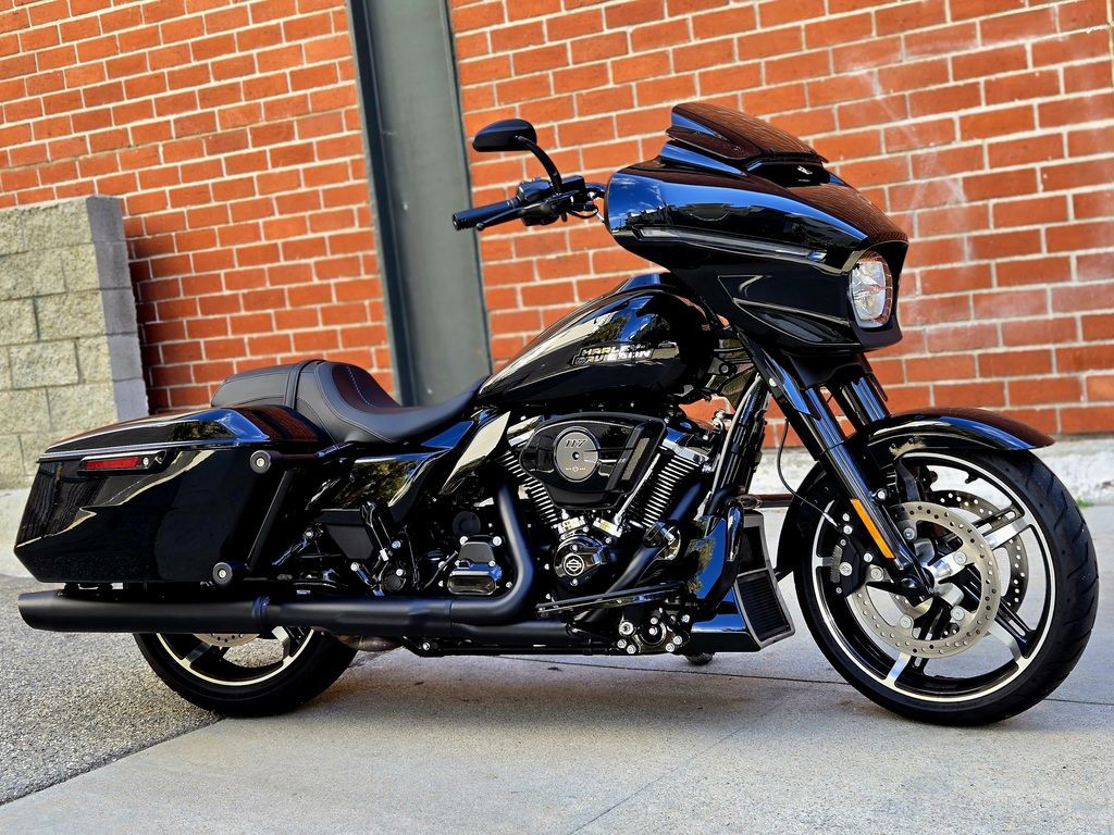 Street Glide®