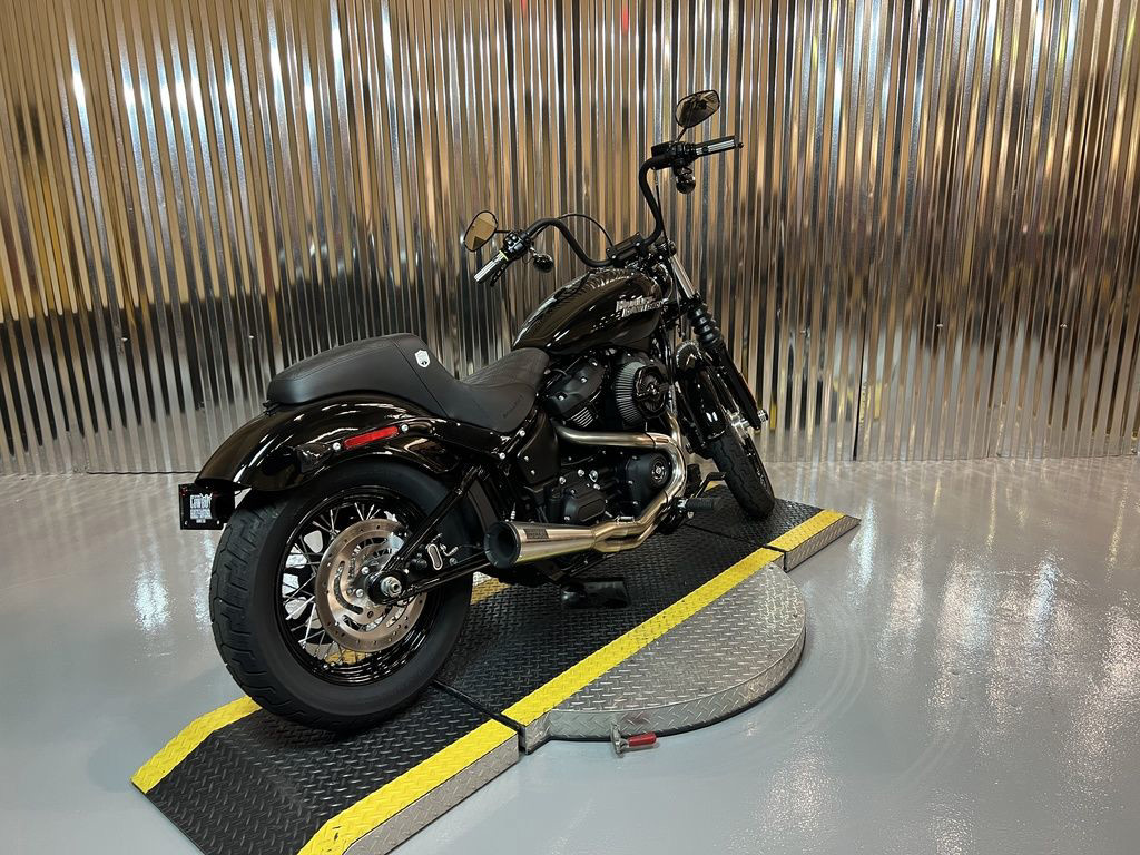 Softail® Street Bob®