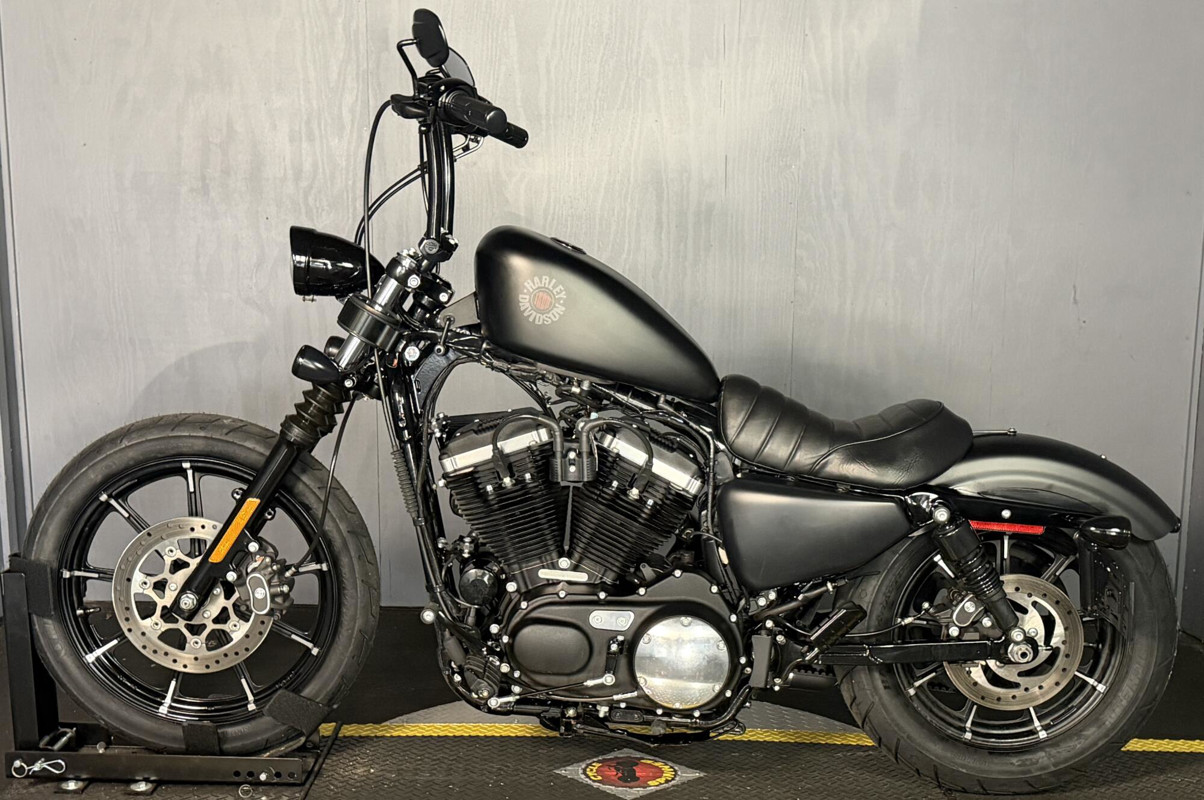 Iron 883®