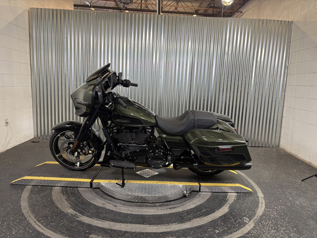 Street Glide®