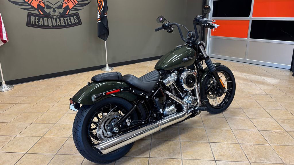 Street Bob®