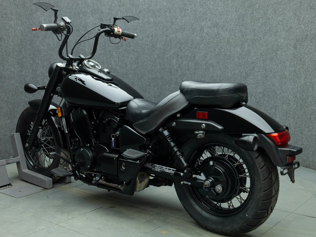 Shadow® 750 Phantom®