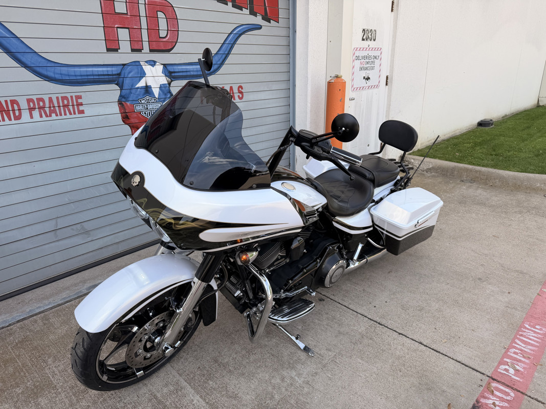 CVO® Road Glide® Custom