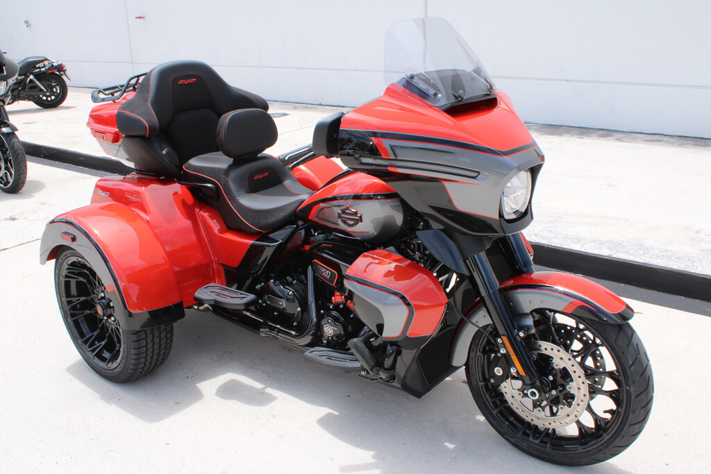 CVO® Street Glide® 3 Limited