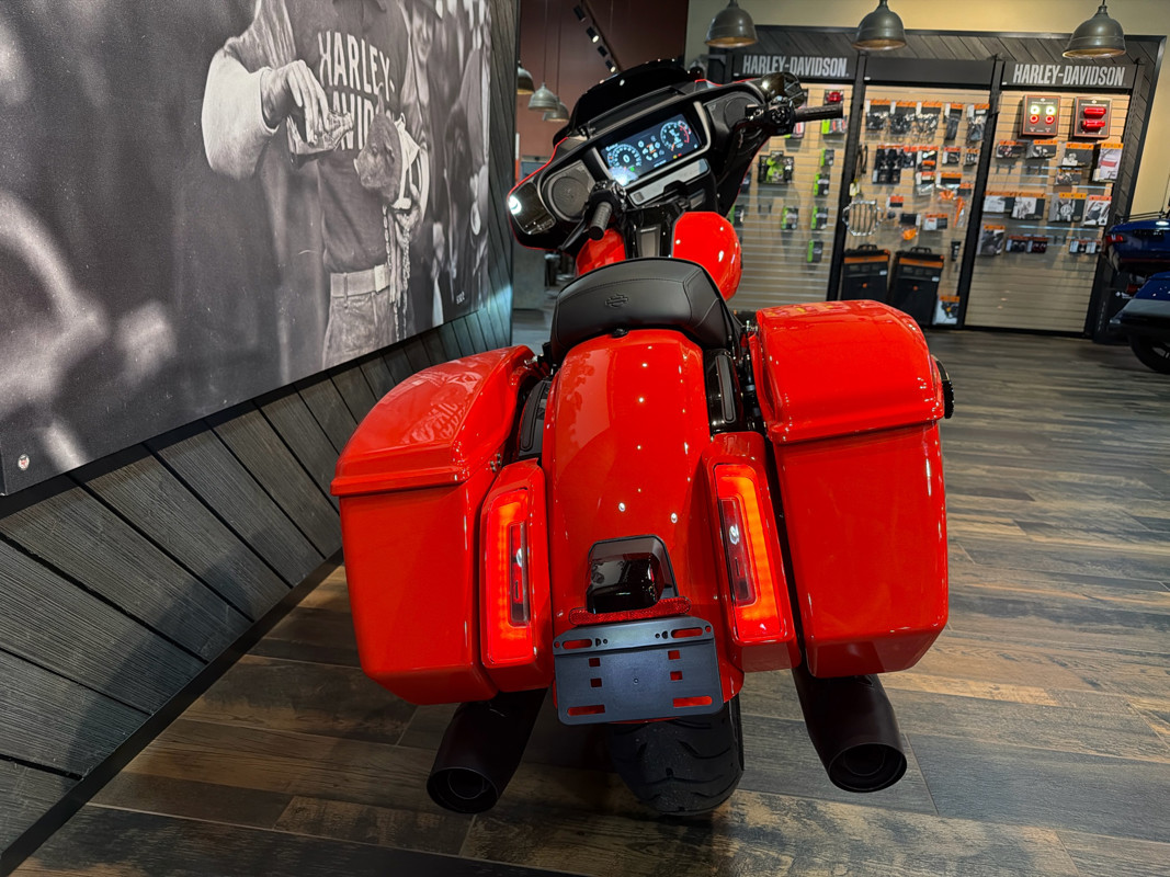 Street Glide®