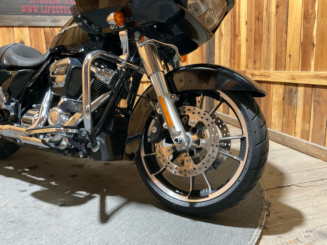 Road Glide®