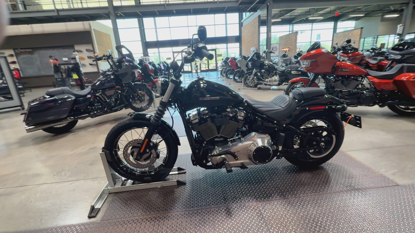 Street Bob®