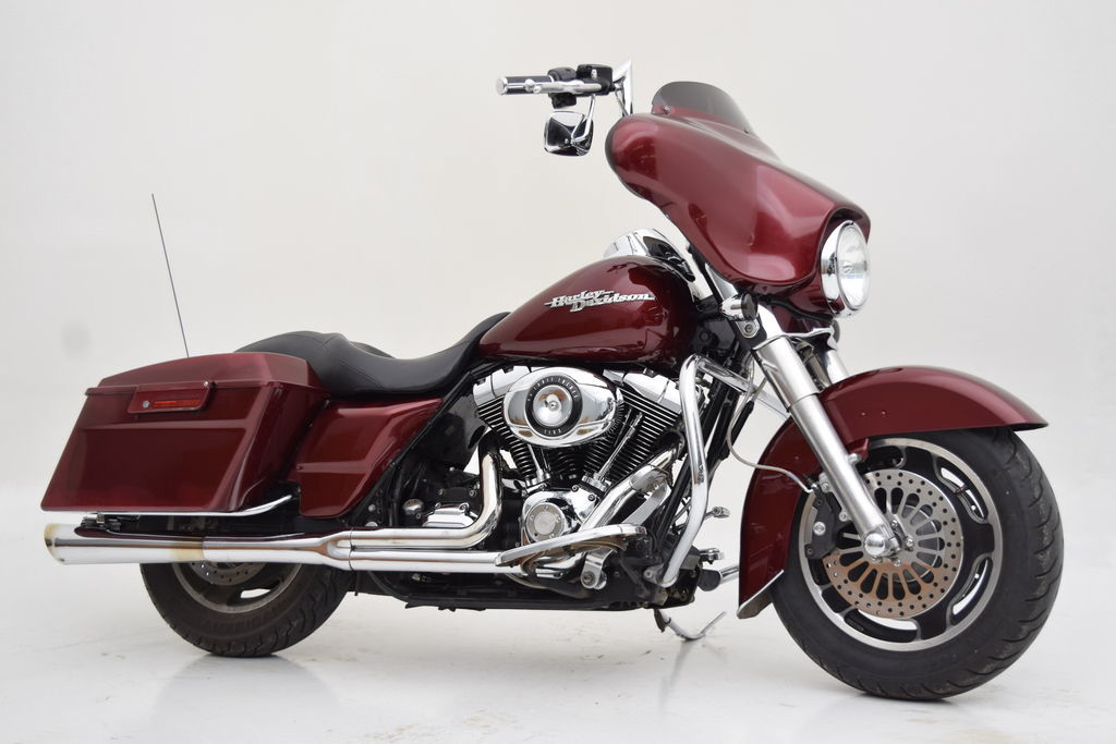 Street Glide®