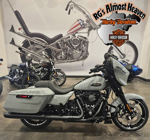 Street Glide®