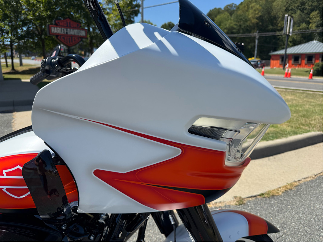 Road Glide®