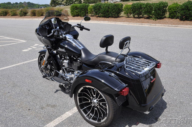 Road Glide® 3