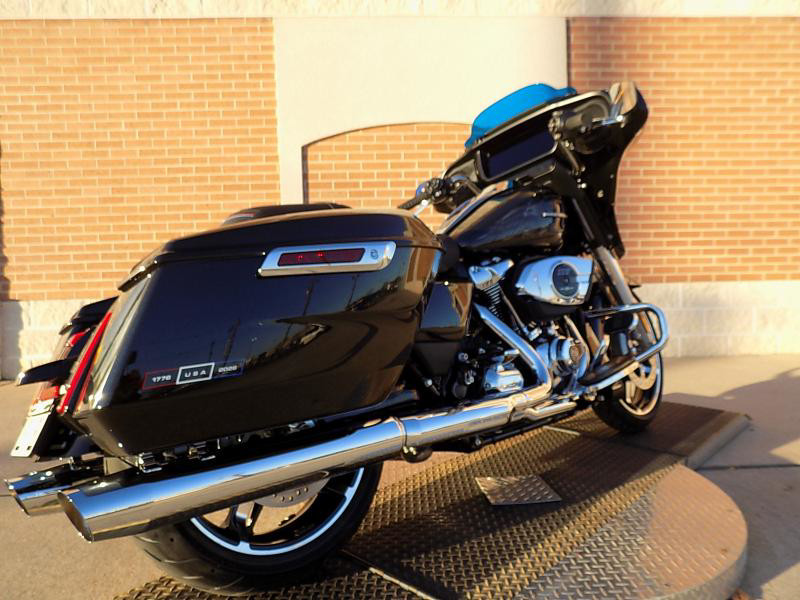 Street Glide®