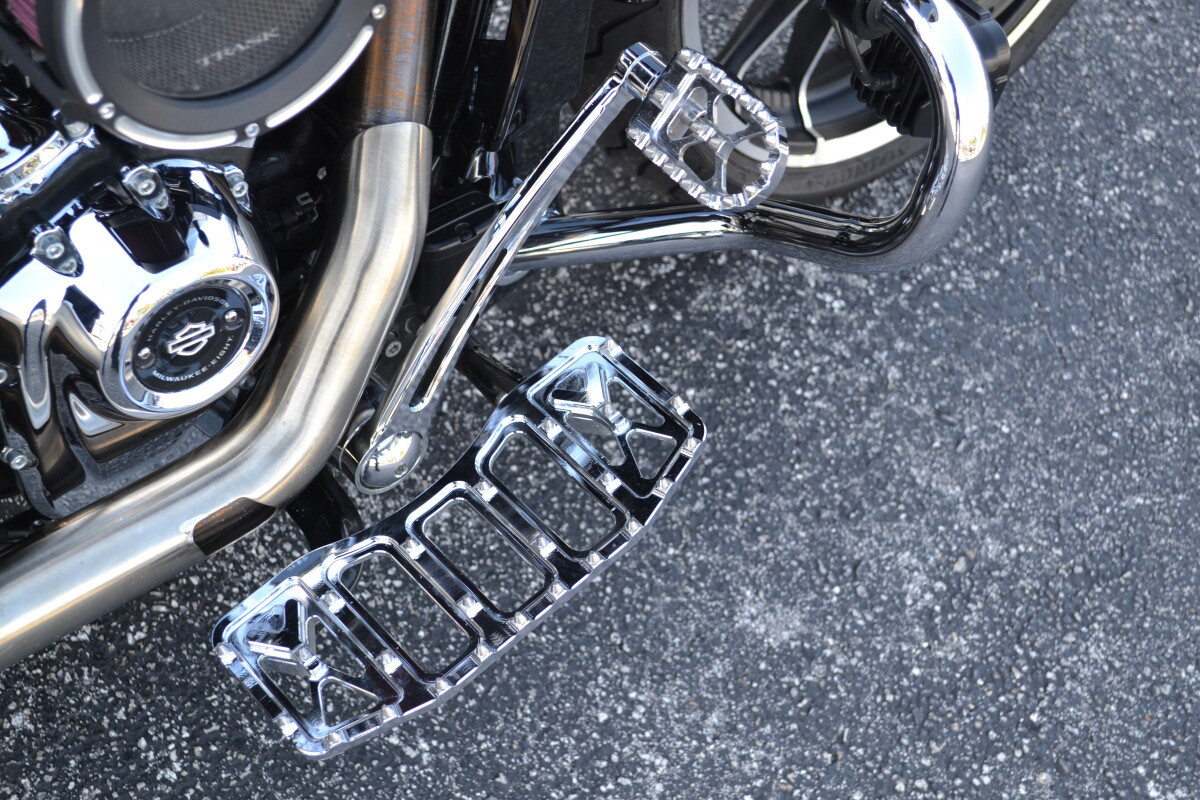 Road Glide®
