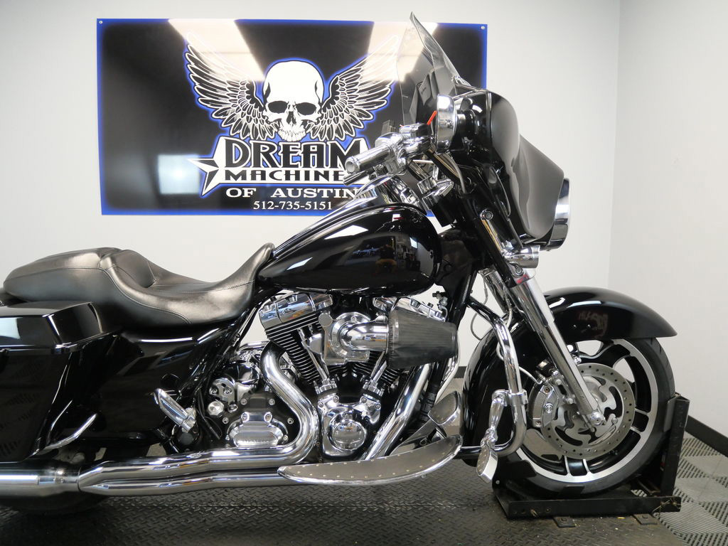 Street Glide®