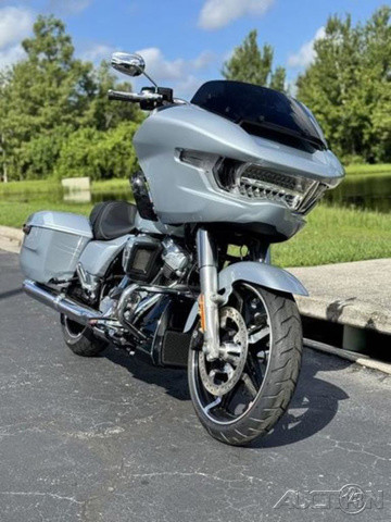 Road Glide®
