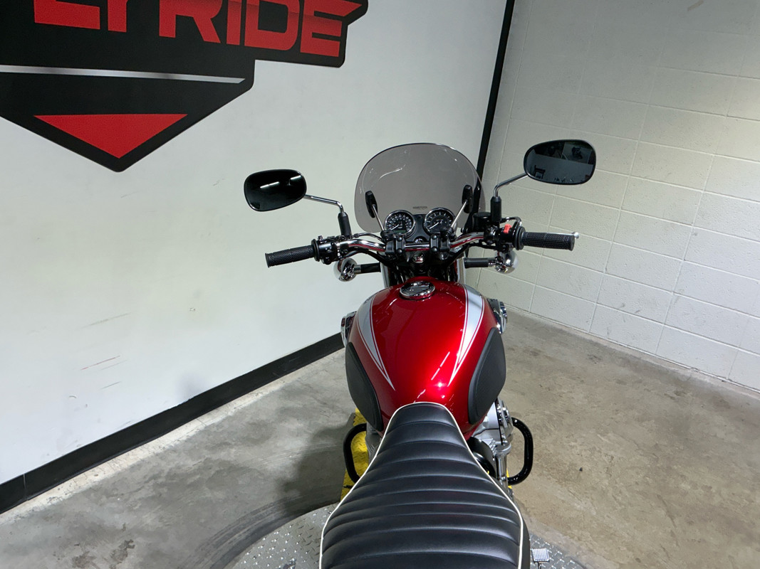 W800