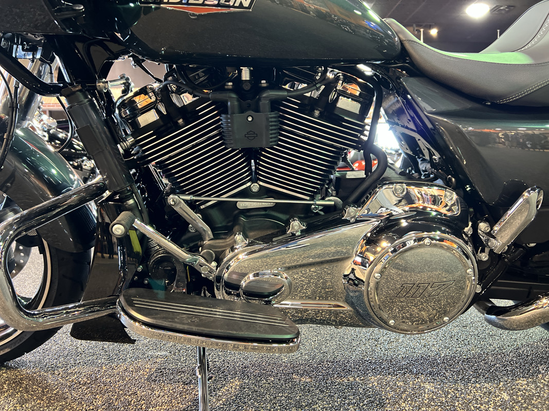 Road Glide®