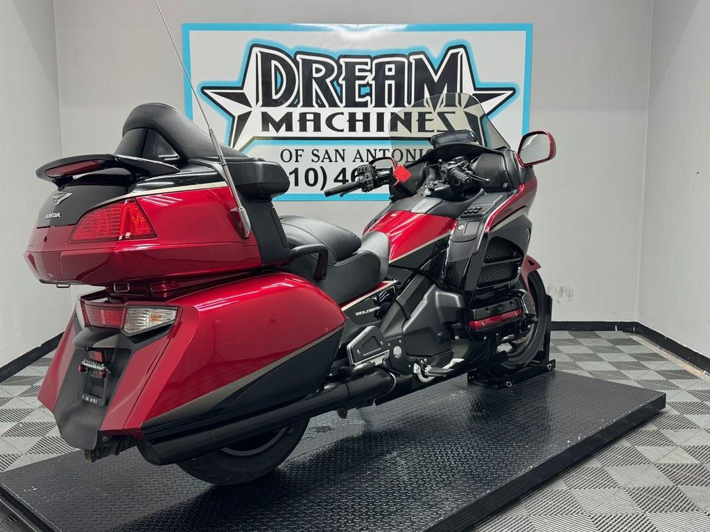 Gold Wing® Audio Comfort