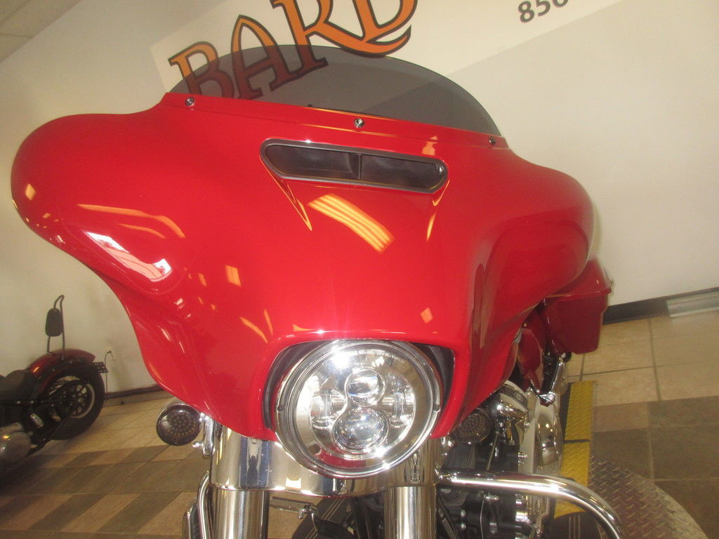 Street Glide®