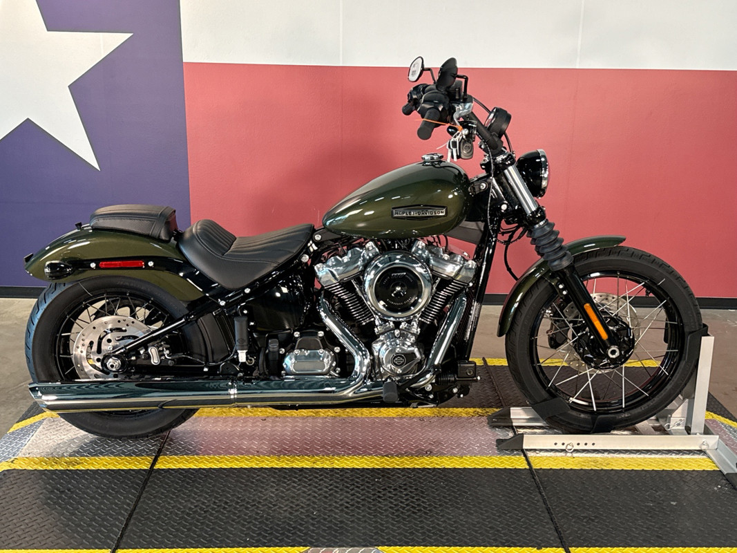 Street Bob®