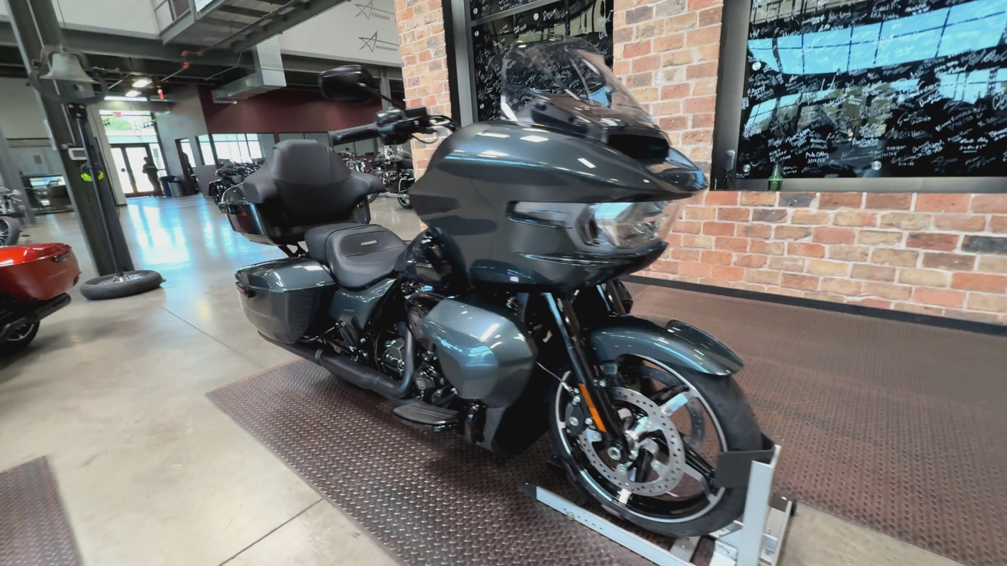 Road Glide®