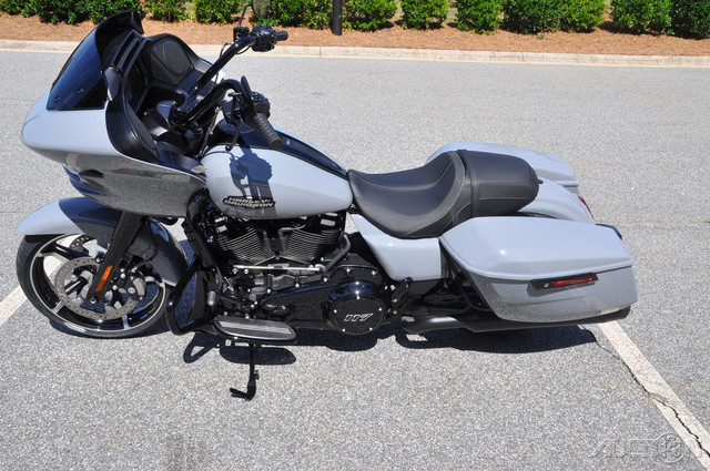 Road Glide®