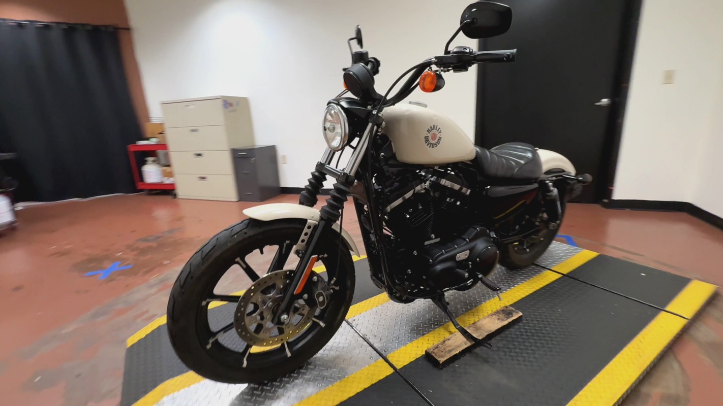 Iron 883®