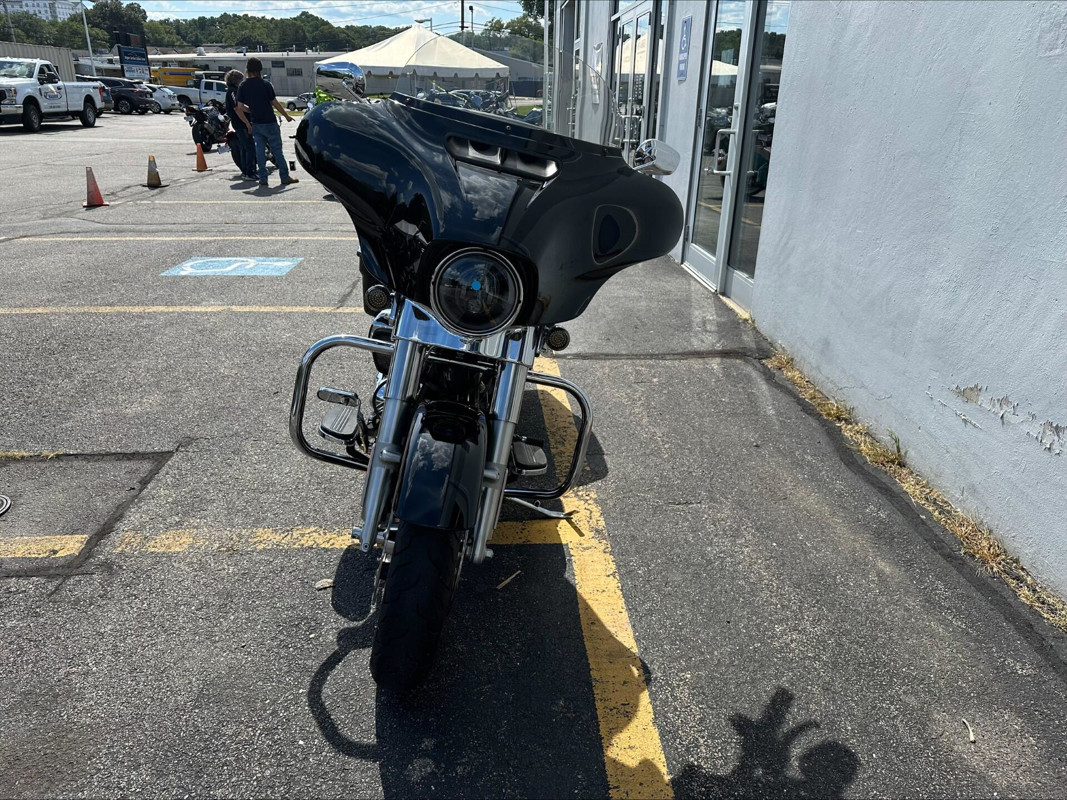Street Glide®