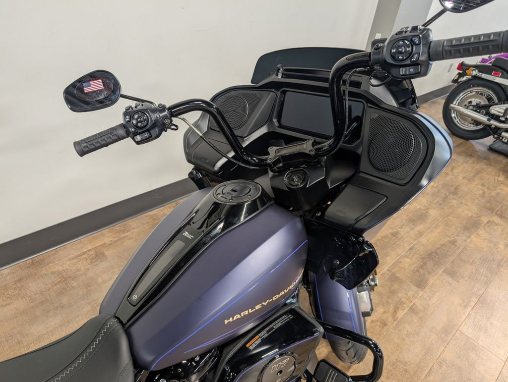Road Glide®