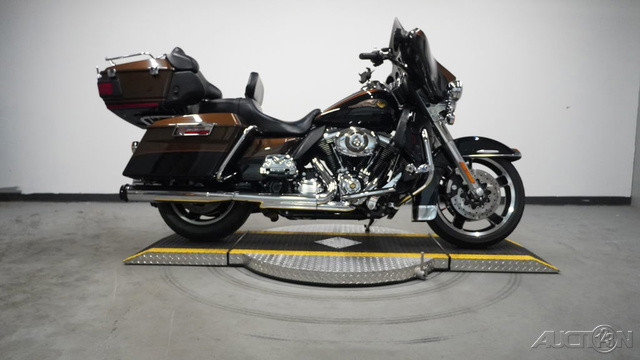 Electra Glide® Ultra® Limited 110th Anniversary