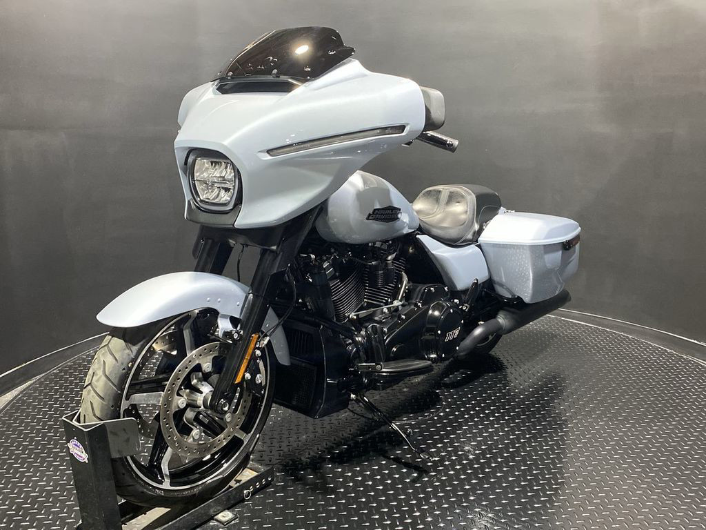 Street Glide®