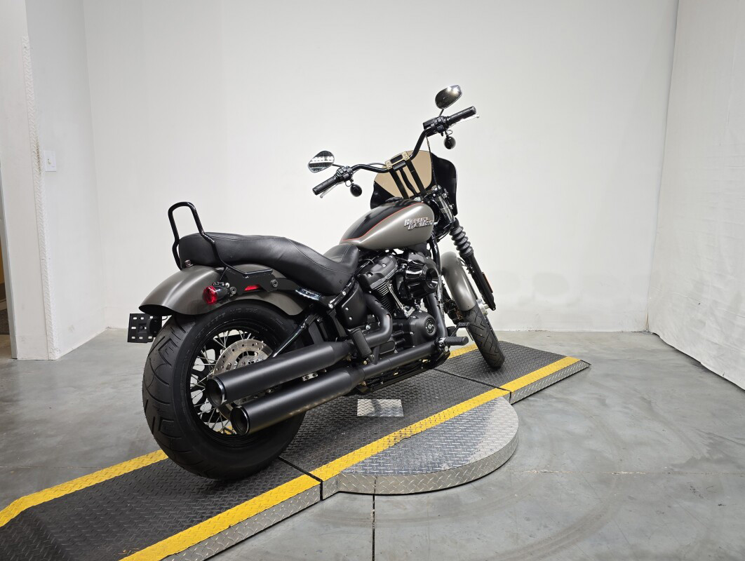 Softail® Street Bob®