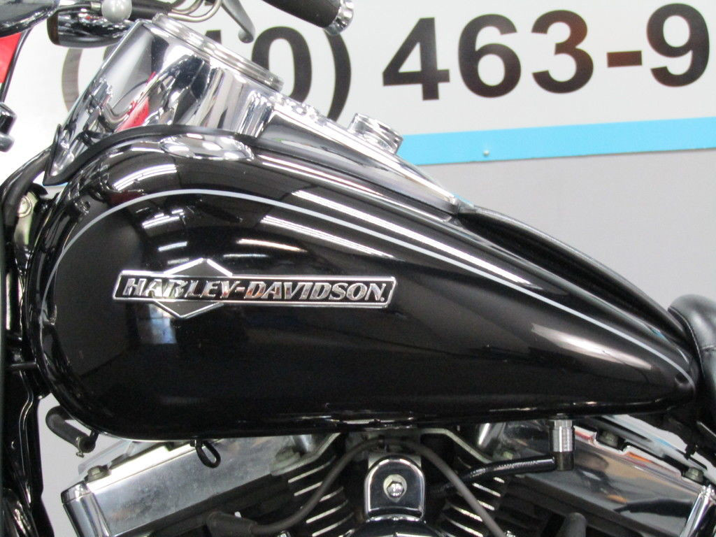 Dyna® Super Glide® Custom