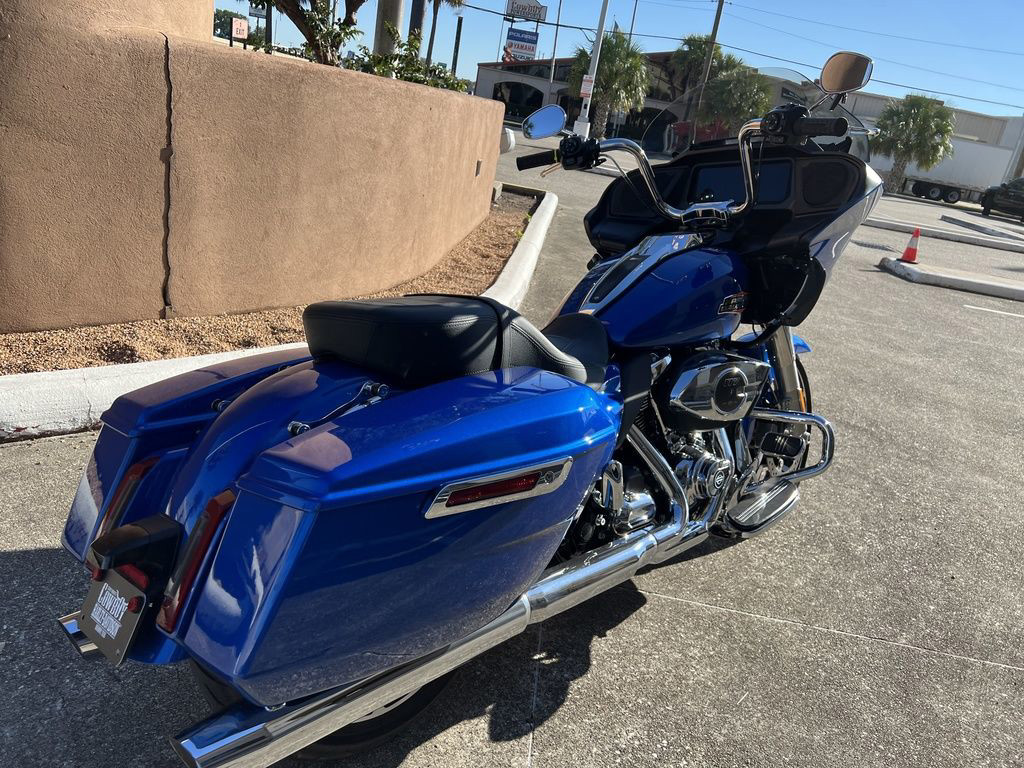 Road Glide®