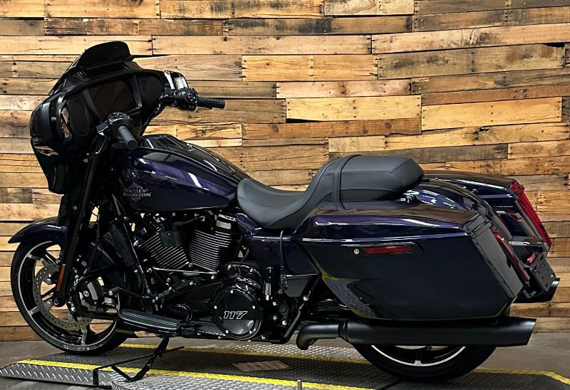 Street Glide®