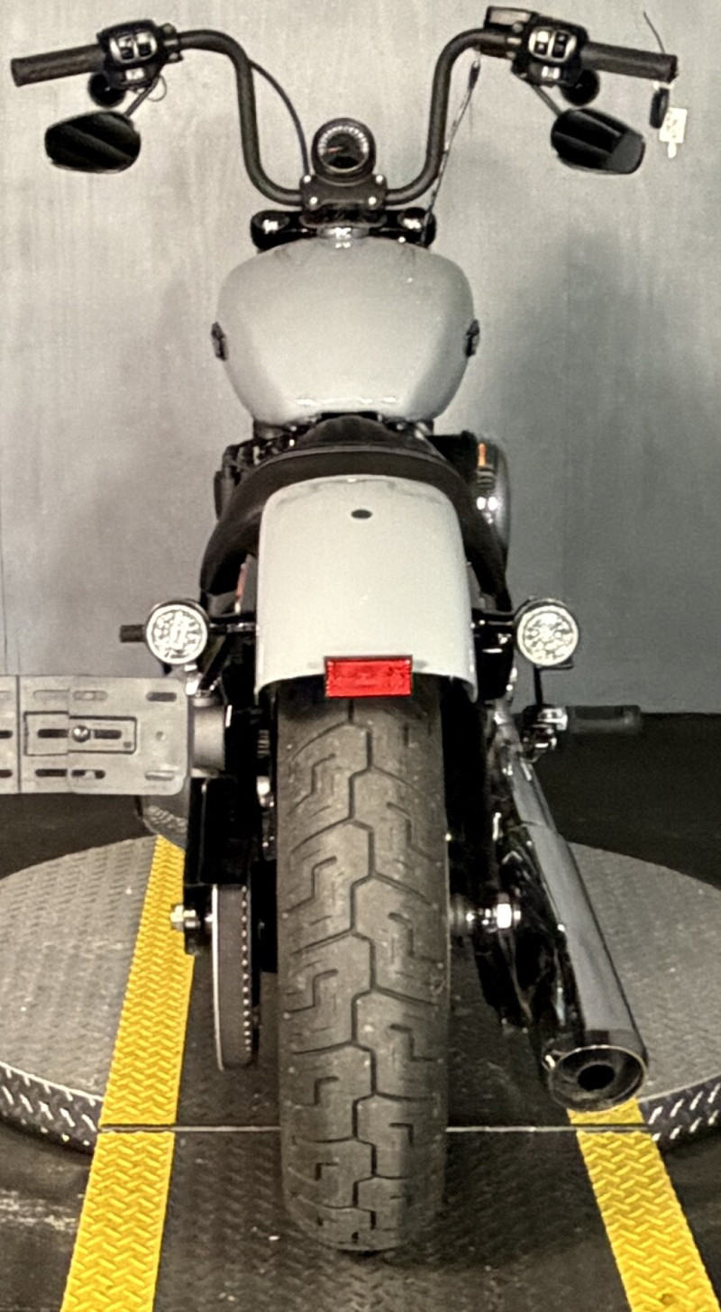 Street Bob®