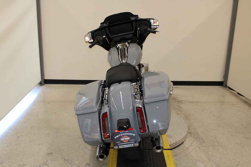 Street Glide®