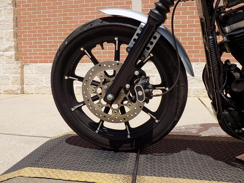 Iron 883®